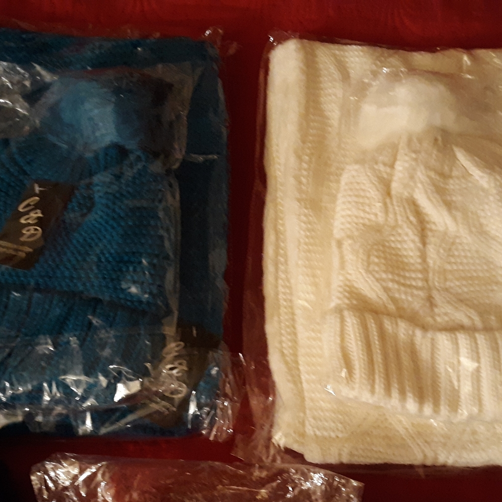 Hat & Scarf sets